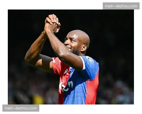 马塔塔57次射门29次射正效率 水晶宫前锋射门选择合理