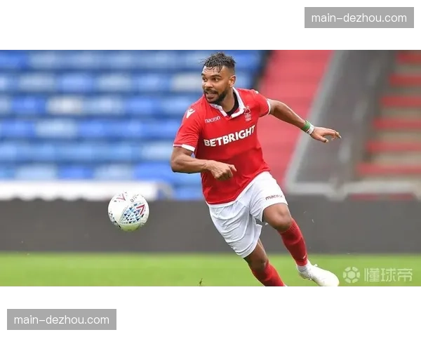 诺丁汉森林战术风格转变，平均传球次数从2.88增至4.2次