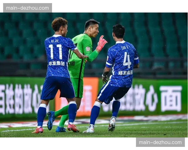 大连英博豪取四连胜升至第三 中游球队逆袭搅乱争冠格局